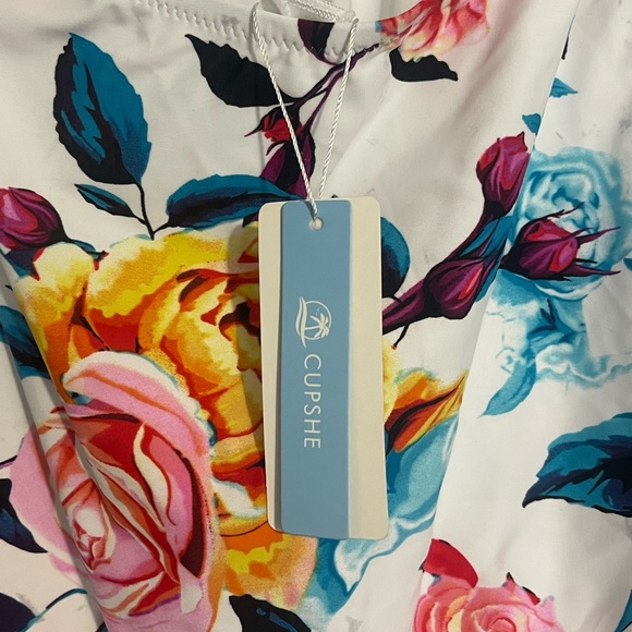 Cupche ☀️ Women V Neck One Piece Swimsuit Halter Backless Ruched Tummy - Picture 3 of 3